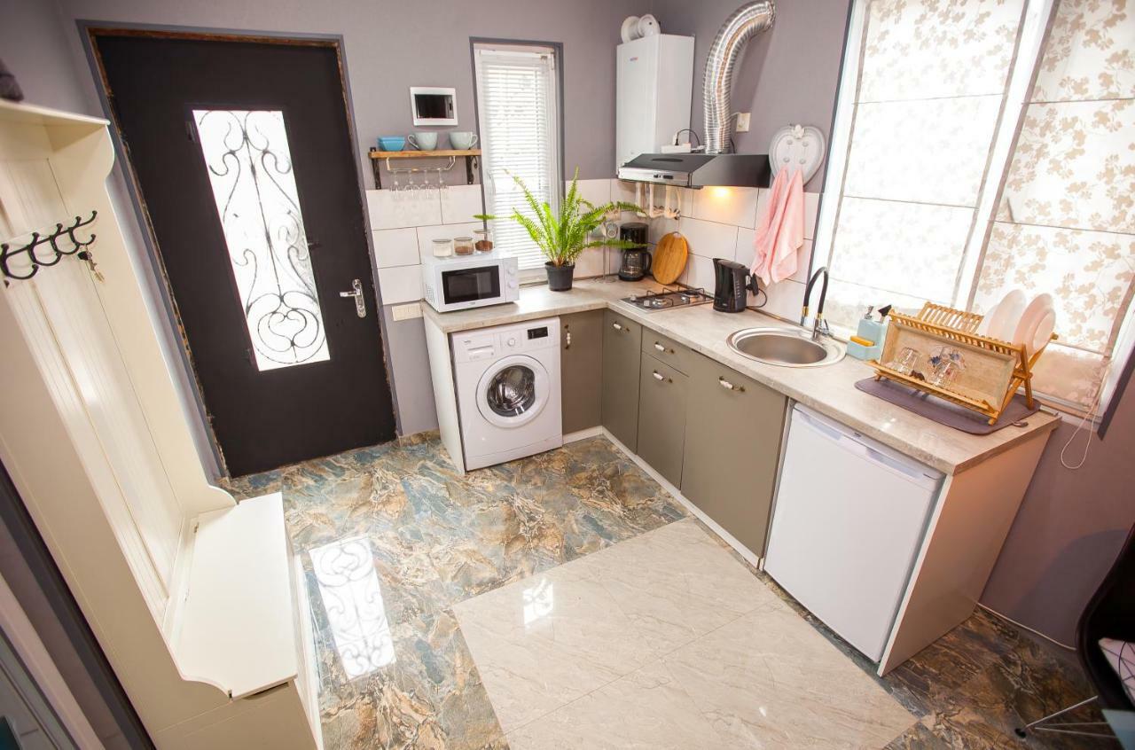 Firuzi Apartment Tbs Tbilisi ภายนอก รูปภาพ